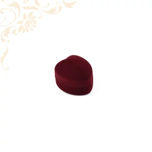 Bordó szív alakú gyűrű és fülbevalódoboz Bordó szív alakú gyűrű és fülbevalódoboz