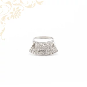 Exkluzív megnelenésű női köves arany gyűrű Exkluzív megnelenésű női köves arany gyűrű