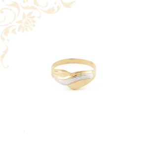 Kis súlyú női arany gyűrű.