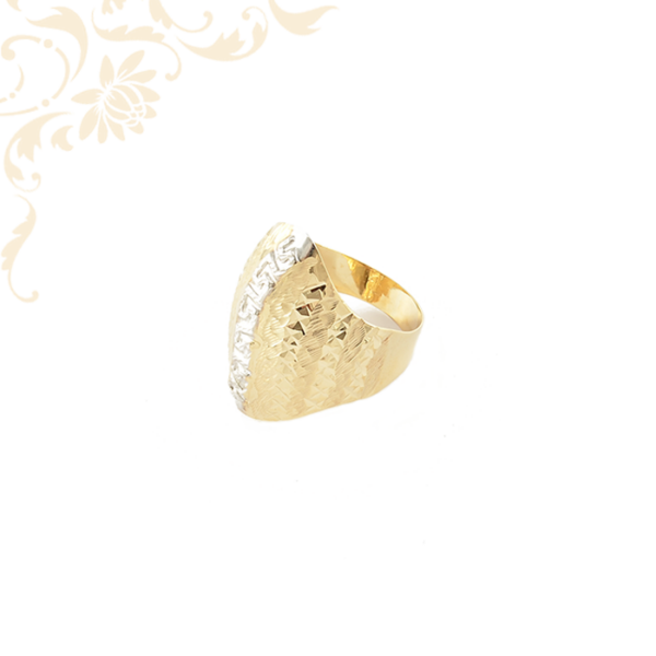 Exkluzív megjelenésű női arany gyűrű