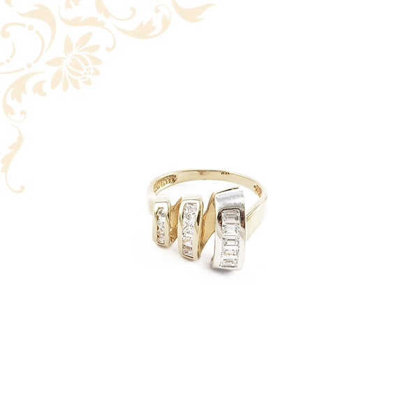 Extravagáns női arany gyűrű