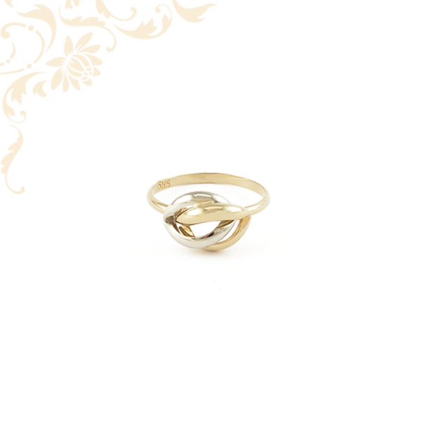 Hullámos vonalvezetésű női arany gyűrű.
